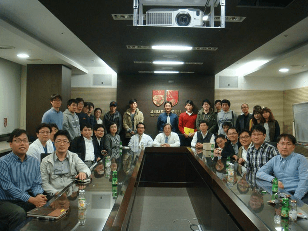 2011년 10월 28일, 골결손/질환 융합치료센터 연구총괄..